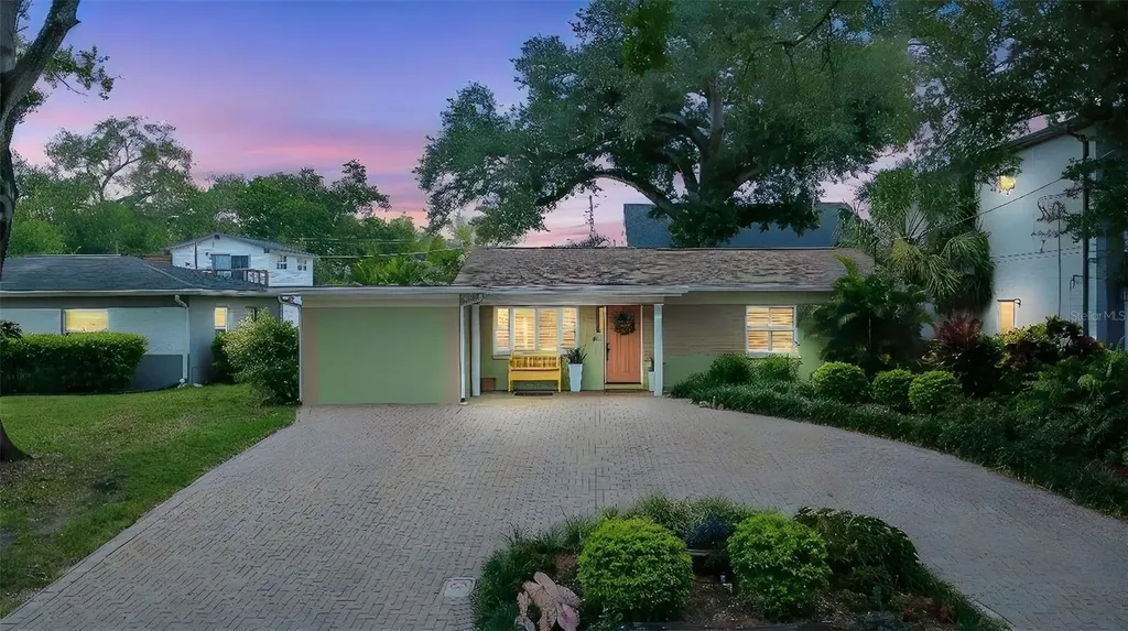 3207 W Nassau Street Tampa FL 33607