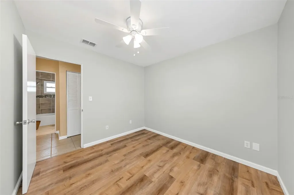 5711 92nd Avenue N Pinellas Park FL 33782