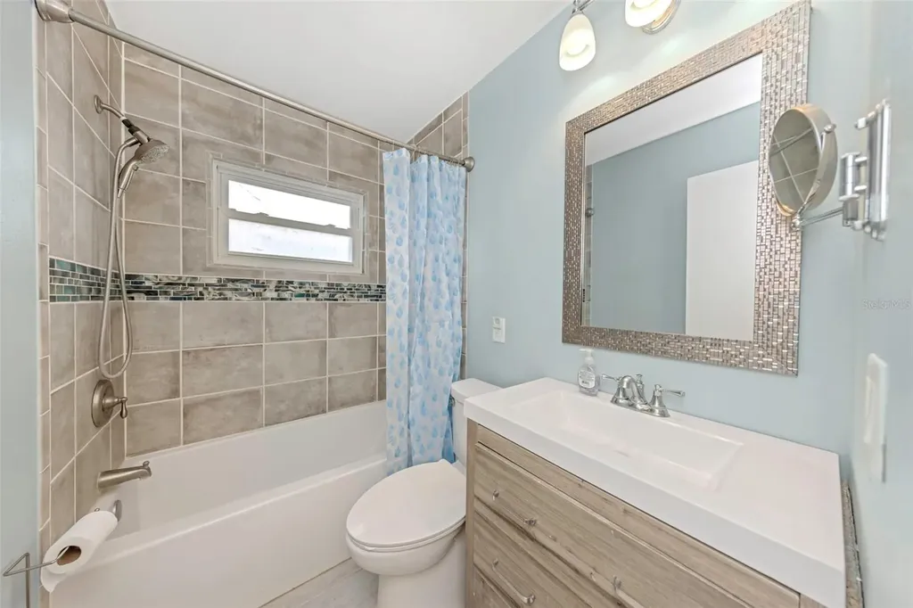 5711 92nd Avenue N Pinellas Park FL 33782