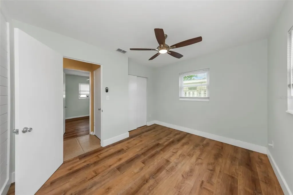 5711 92nd Avenue N Pinellas Park FL 33782