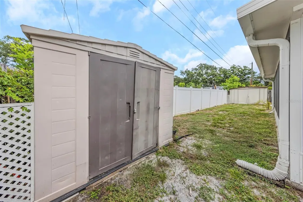 5711 92nd Avenue N Pinellas Park FL 33782