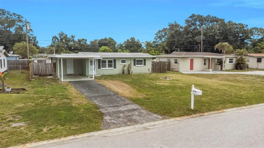 5711 92nd Avenue N Pinellas Park FL 33782