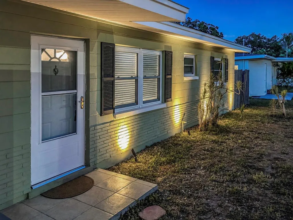 5711 92nd Avenue N Pinellas Park FL 33782