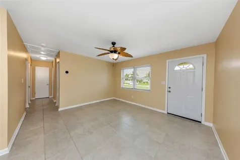 5711 92nd Avenue N Pinellas Park FL 33782