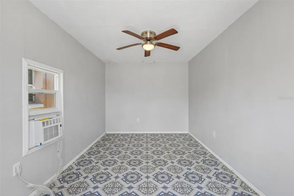 9680 Park Lake Drive N Pinellas Park FL 33782