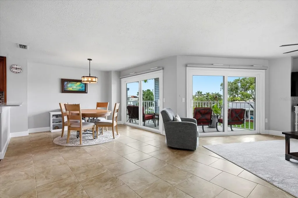 610 Island Way Clearwater Beach FL 33767
