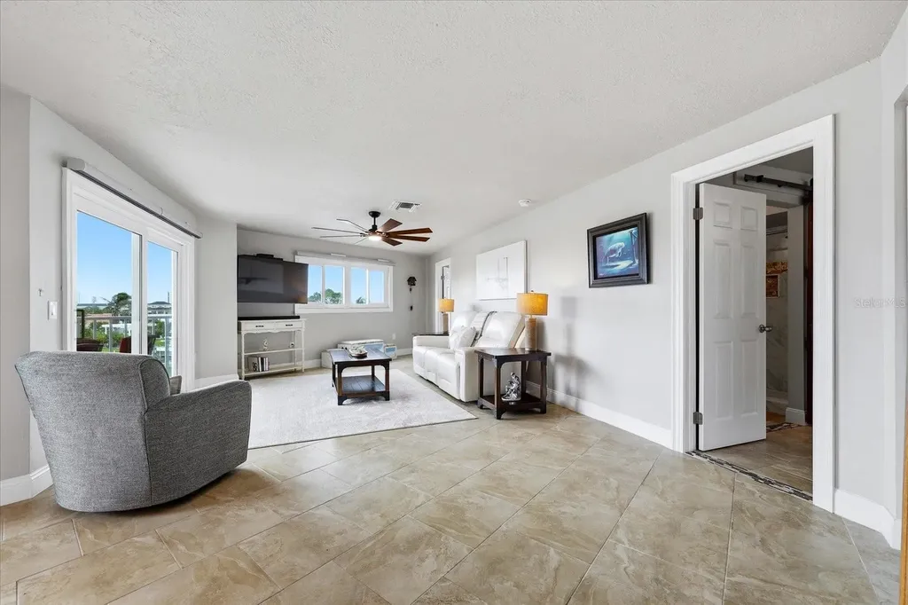 610 Island Way Clearwater Beach FL 33767