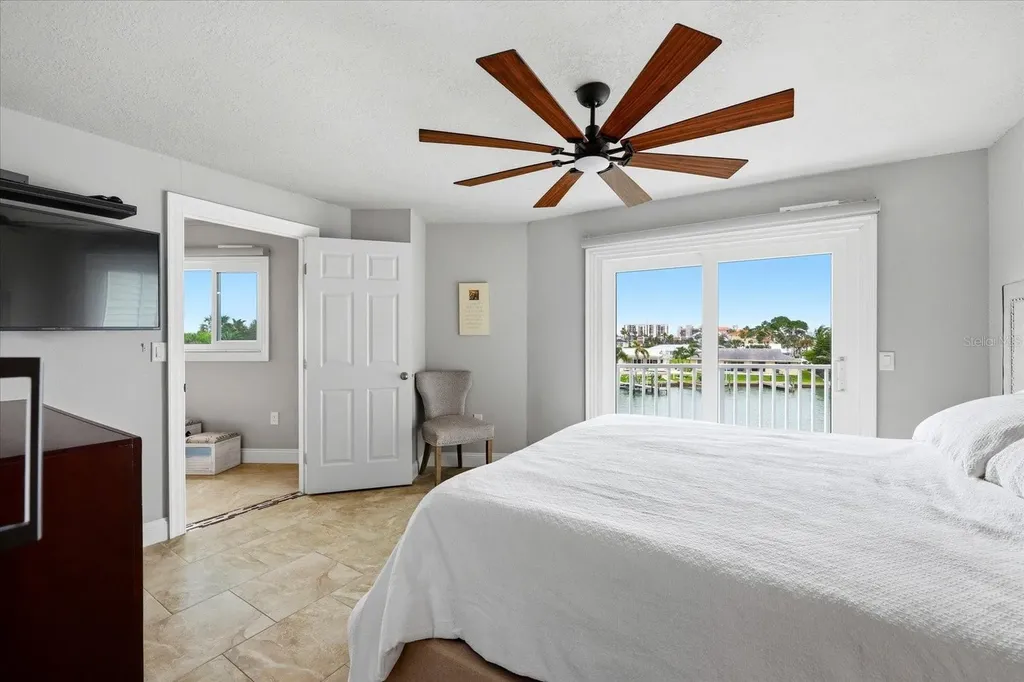 610 Island Way Clearwater Beach FL 33767