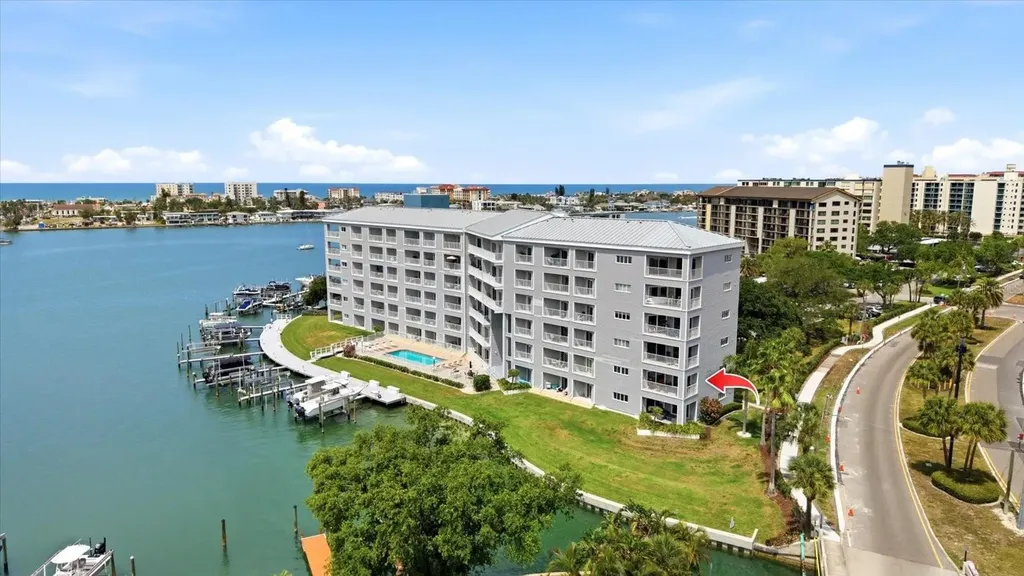 610 Island Way Clearwater Beach FL 33767