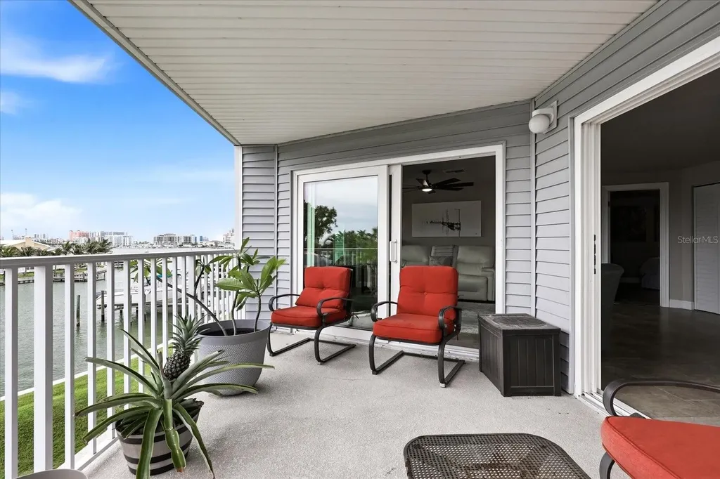 610 Island Way Clearwater Beach FL 33767