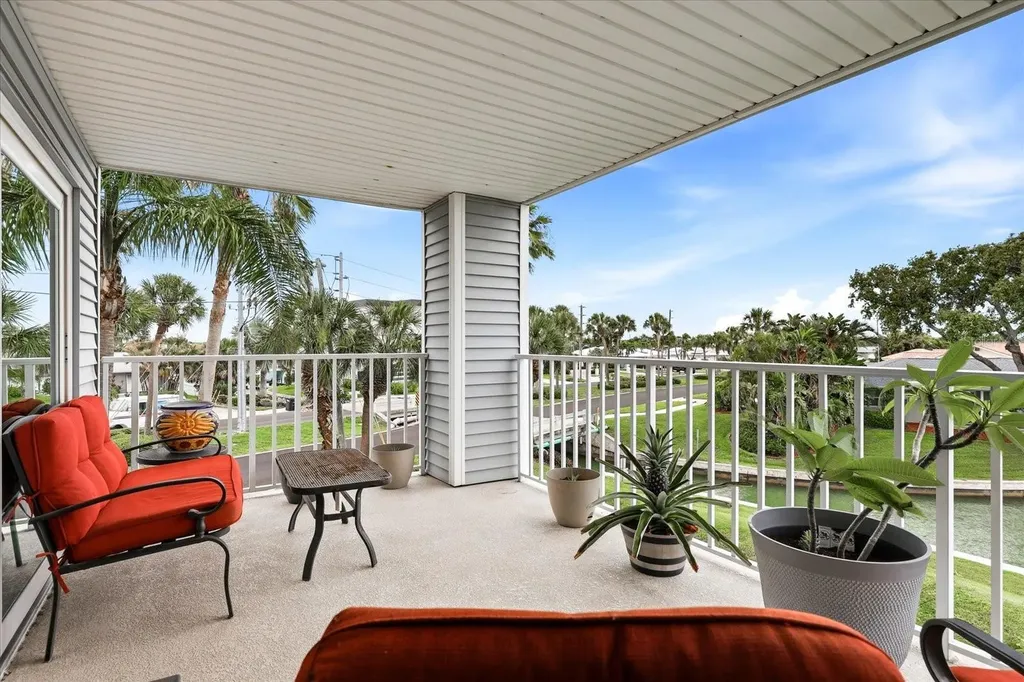 610 Island Way Clearwater Beach FL 33767