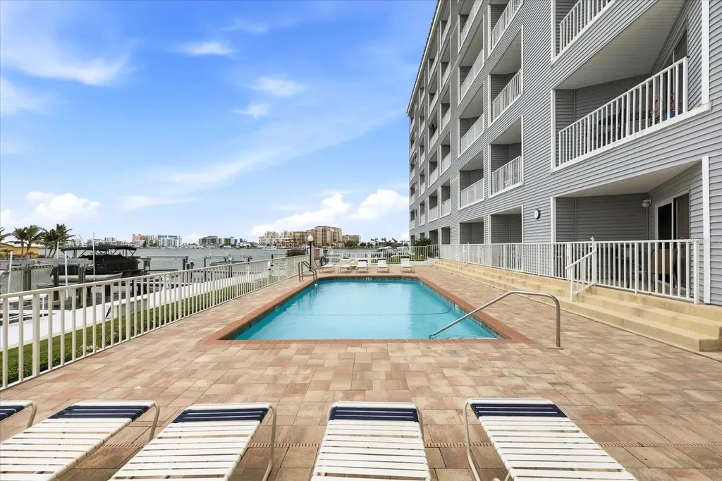 610 Island Way Clearwater Beach FL 33767
