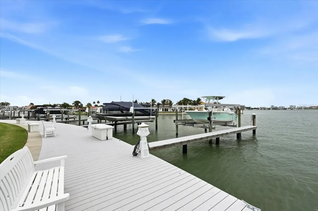 610 Island Way Clearwater Beach FL 33767