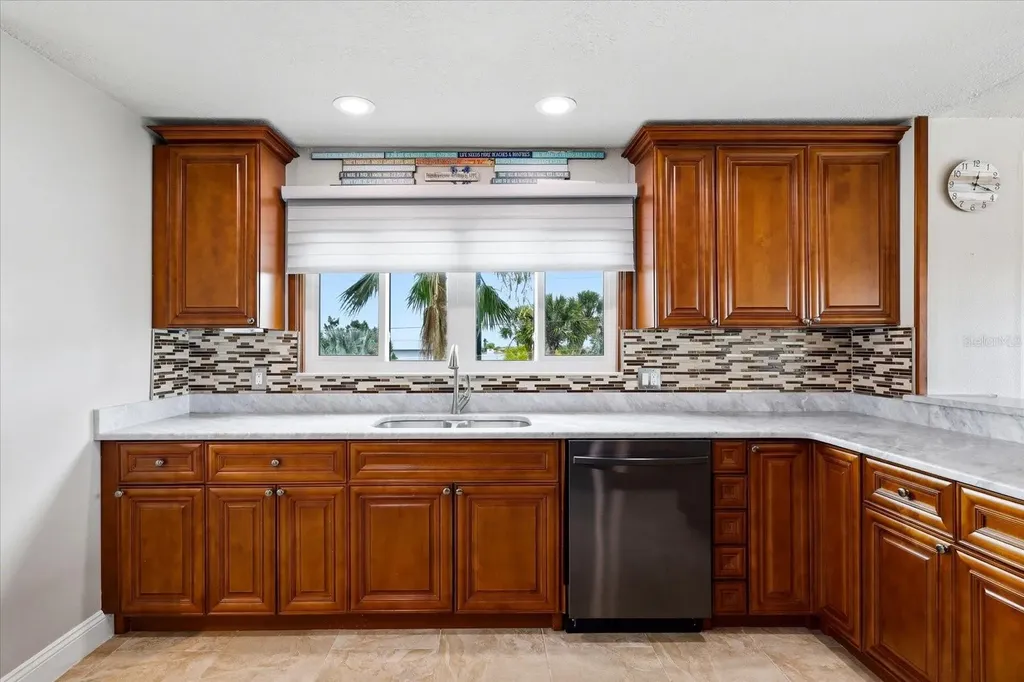 610 Island Way Clearwater Beach FL 33767
