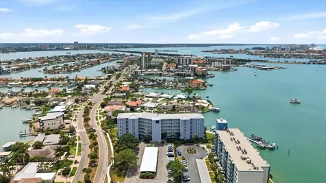610 Island Way Clearwater Beach FL 33767