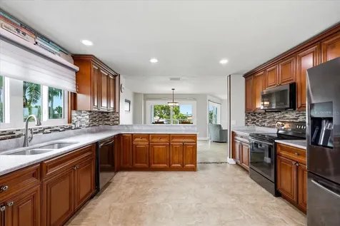 610 Island Way Clearwater Beach FL 33767