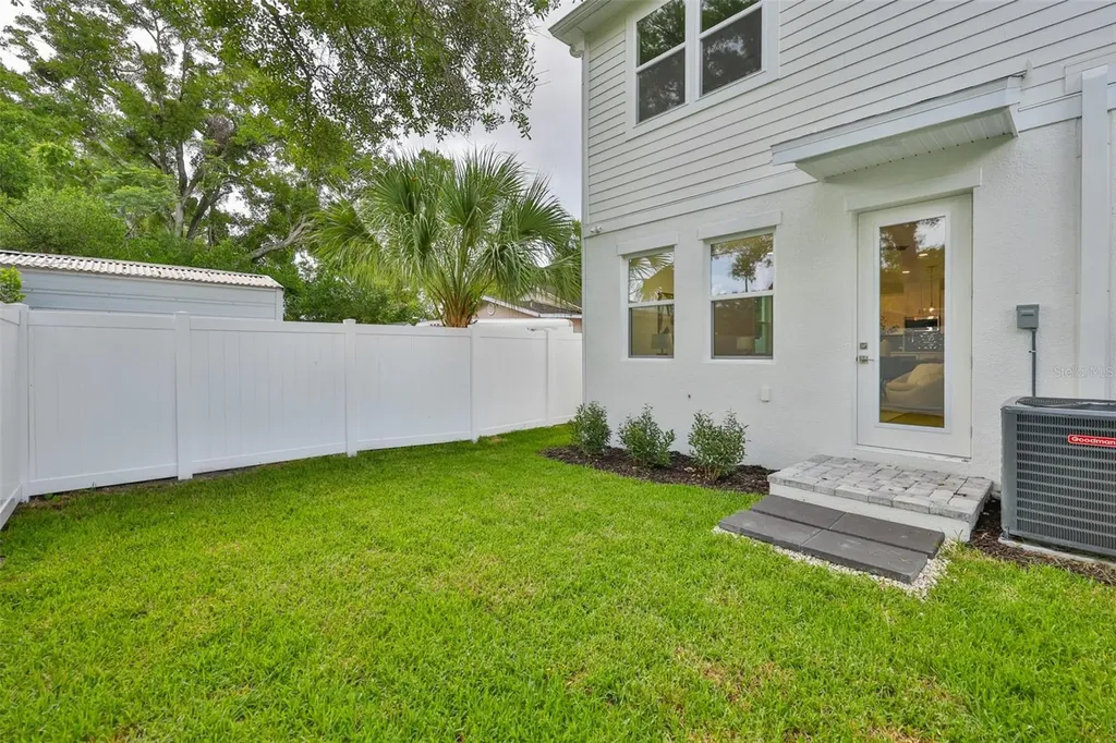 1911 W Beach Street Tampa FL 33607