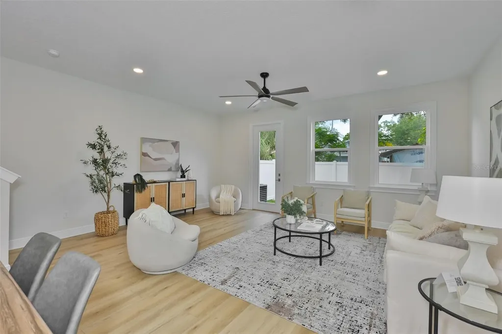 1911 W Beach Street Tampa FL 33607