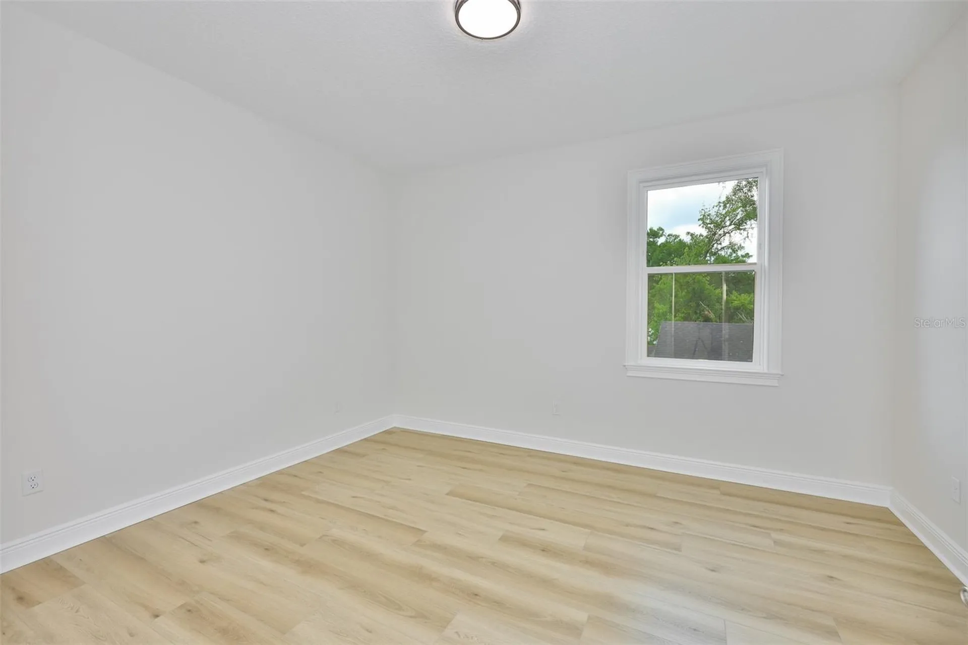 1911 W Beach Street Tampa FL 33607