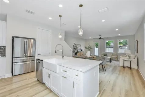 1911 W Beach Street Tampa FL 33607