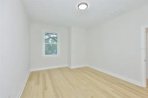 1911 W Beach Street Tampa FL 33607