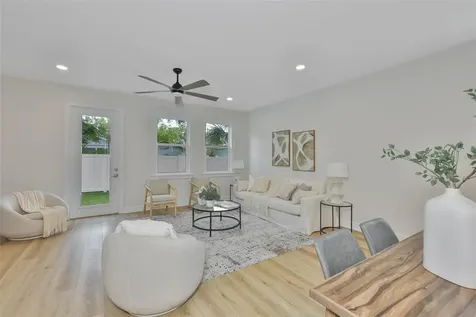 1911 W Beach Street Tampa FL 33607