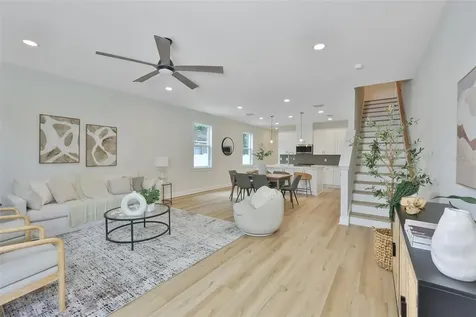 1911 W Beach Street Tampa FL 33607