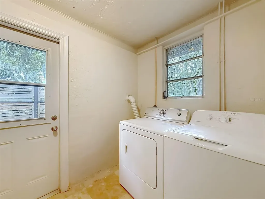 8980 E Devilsneck Road Floral City FL 34436