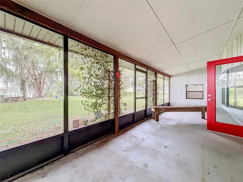 8980 E Devilsneck Road Floral City FL 34436