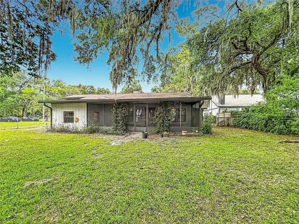 8980 E Devilsneck Road Floral City FL 34436