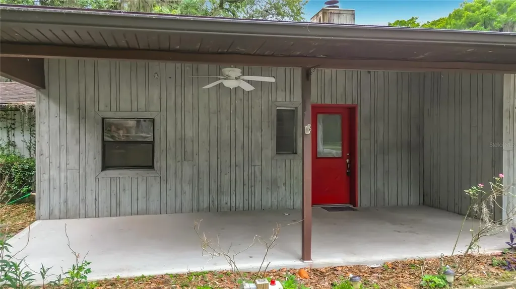 8980 E Devilsneck Road Floral City FL 34436