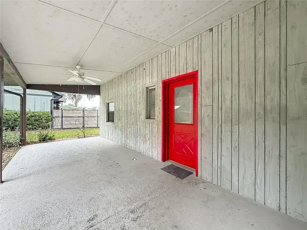 8980 E Devilsneck Road Floral City FL 34436