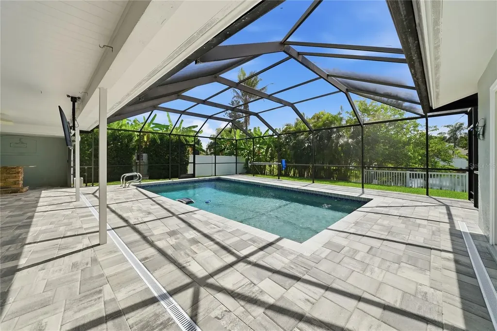14463 Sandpiper Circle Clearwater FL 33762
