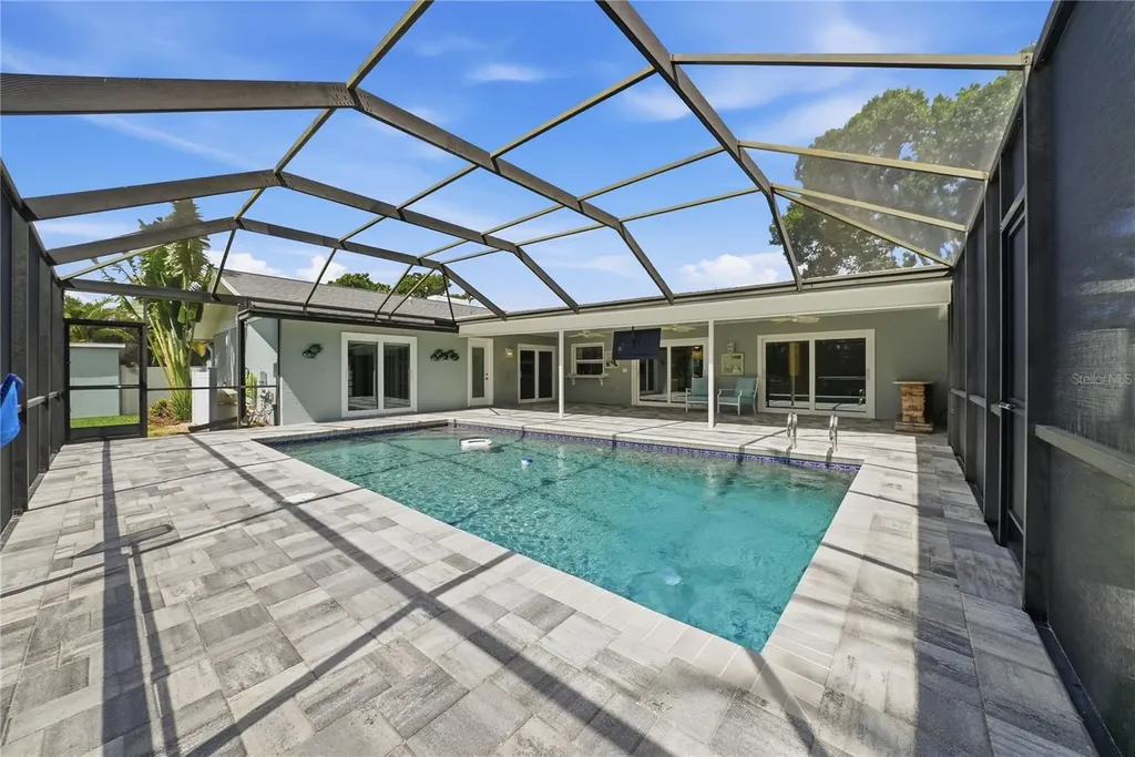 14463 Sandpiper Circle Clearwater FL 33762
