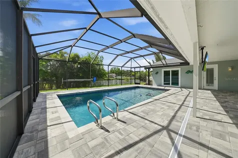 14463 Sandpiper Circle Clearwater FL 33762