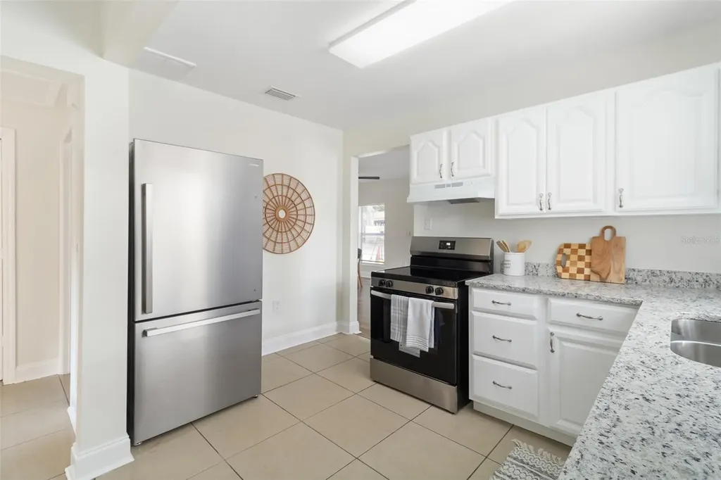 2116 E Ellicott Street Tampa FL 33610