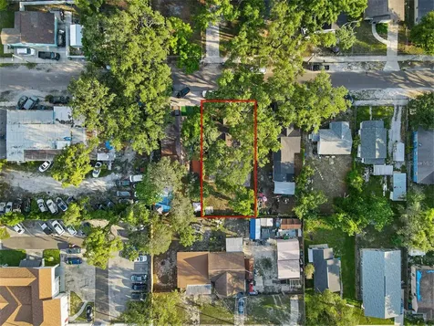 2116 E Ellicott Street Tampa FL 33610