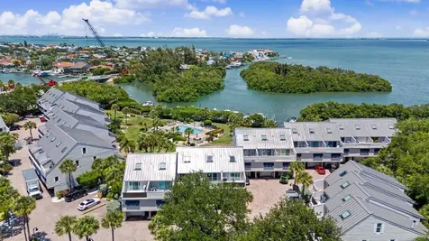 1375 Pinellas Bayway Tierra Verde FL 33715
