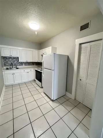 644 4th Avenue S St Petersburg FL 33701