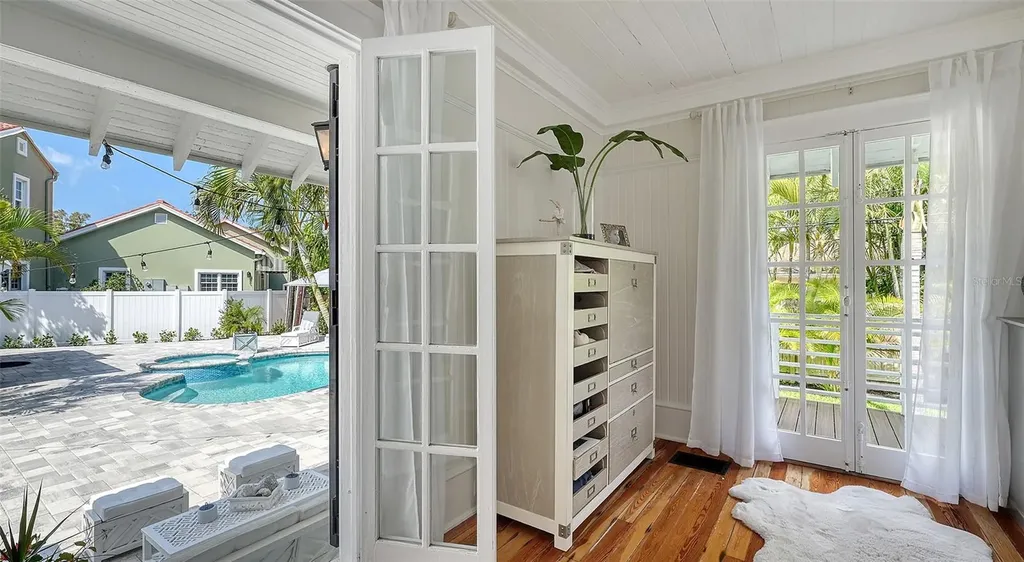 7715 Westmoreland Drive Sarasota FL 34243