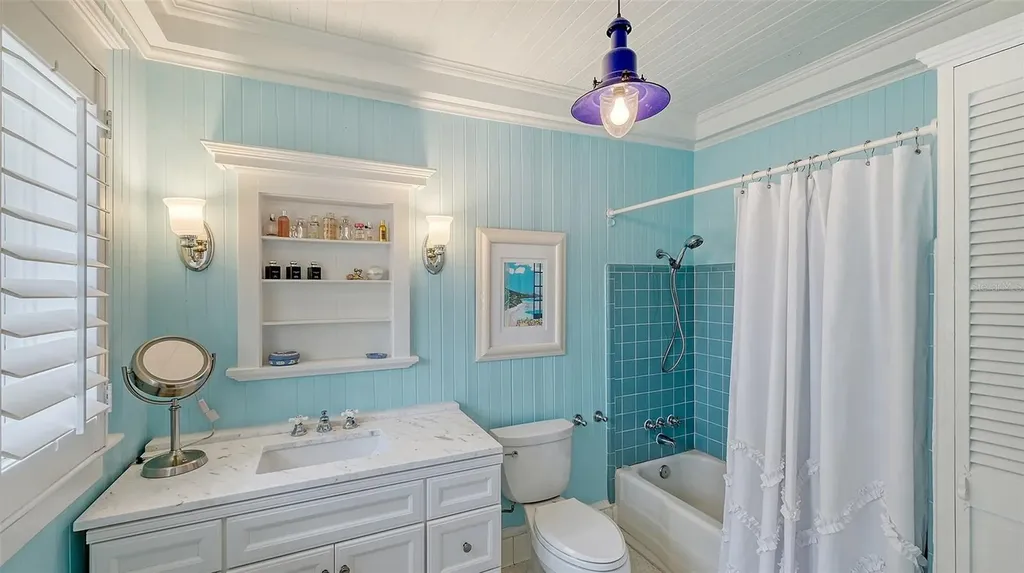 7715 Westmoreland Drive Sarasota FL 34243