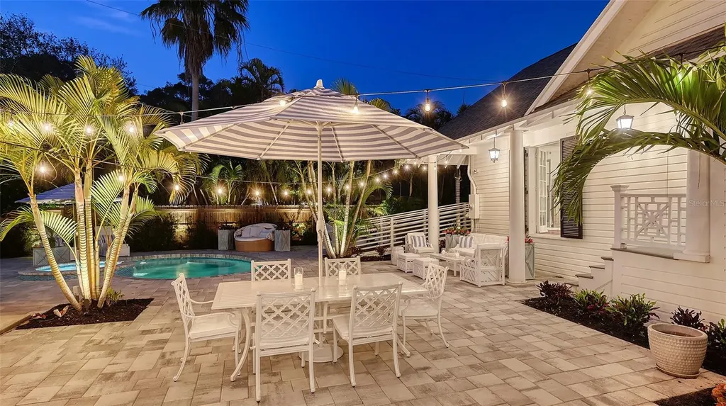 7715 Westmoreland Drive Sarasota FL 34243