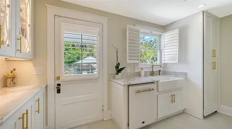 7715 Westmoreland Drive Sarasota FL 34243