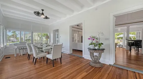 7715 Westmoreland Drive Sarasota FL 34243