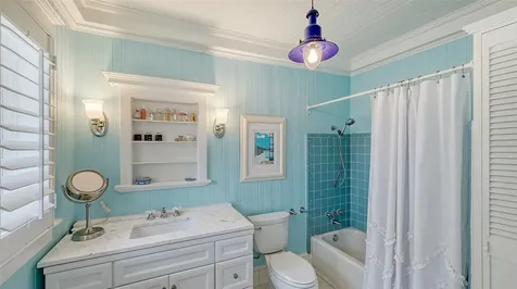 7715 Westmoreland Drive Sarasota FL 34243