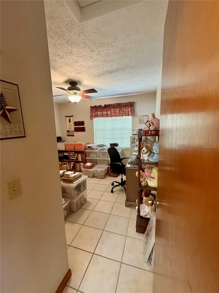 827 Strawberry Lane Brandon FL 33511