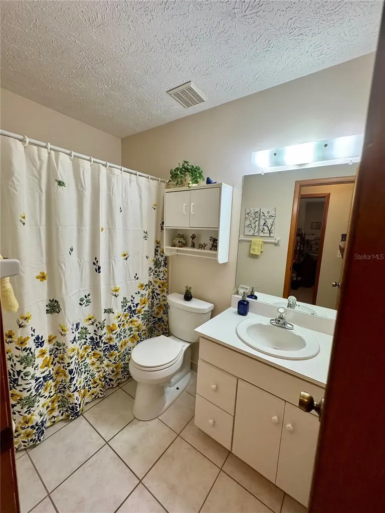 827 Strawberry Lane Brandon FL 33511