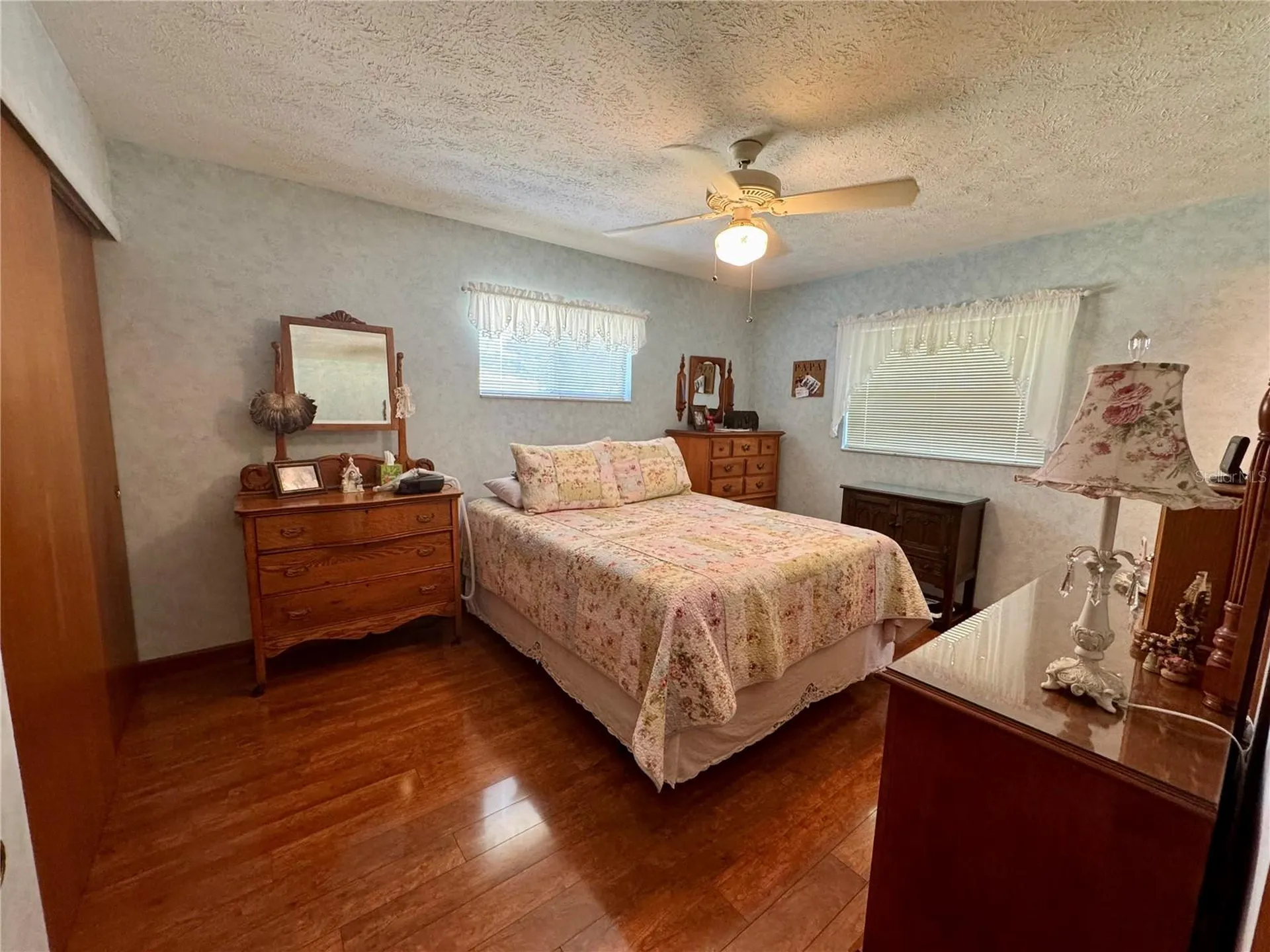827 Strawberry Lane Brandon FL 33511