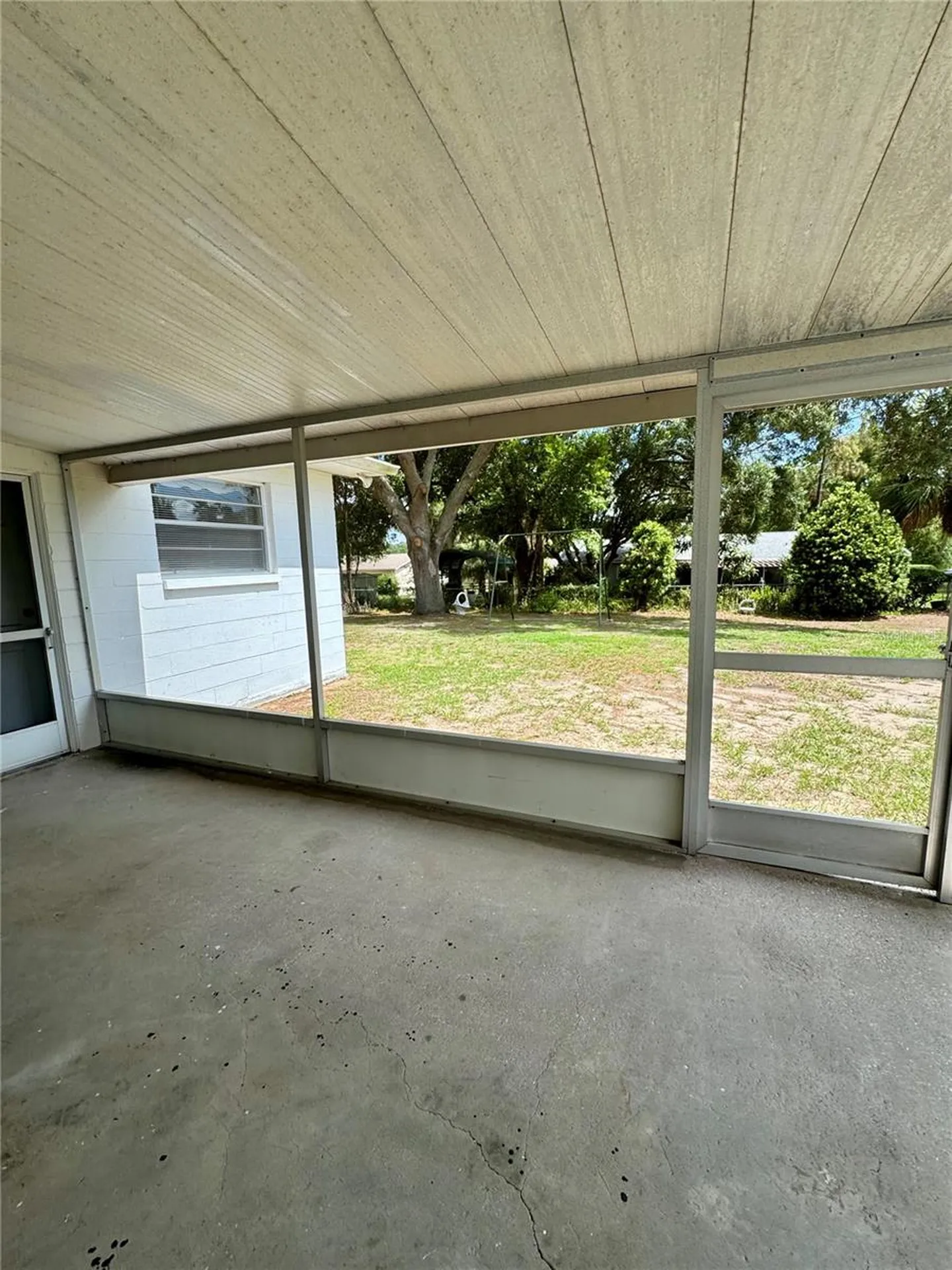827 Strawberry Lane Brandon FL 33511