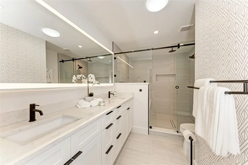 256 Gladiolus Street Anna Maria FL 34216